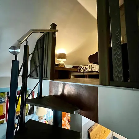 Jomas 62-teatra Apartment